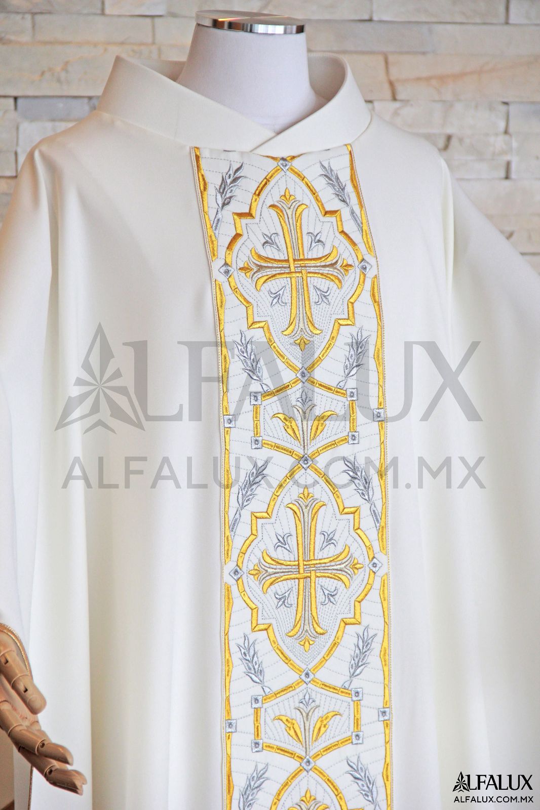 04 IMPERIAL  Casulla Alfalux Blanco Central 93 (6)